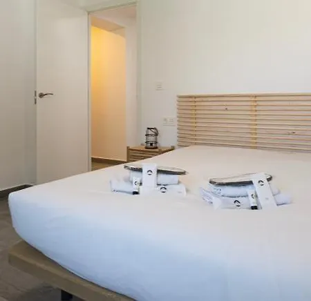 Top2stay Los Rosales Апартаменты *